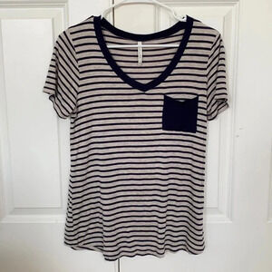 Active USA shirt small